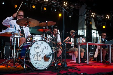 Eläkeläiset_-_Ilosaarirock_2013_-_06 Wikimedia